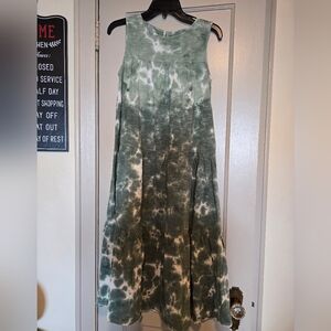Wonderly Size SMALL Comfortable Dress